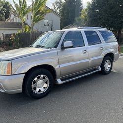 2004 Cadillac Escalade