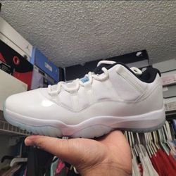 Jordan Retro 11 Low Legend Blue 🥶  Size 10.5

DS