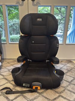 Chicco KidFit ClearTex Plus 2-in-1 Booster Car Seat — Black