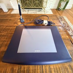 Wacom Intuos 2 Graphics Tablet 