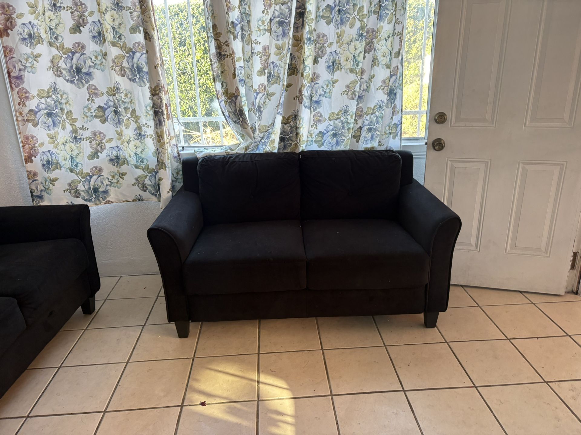 ‼️ Black Sofa Set  ‼️ 