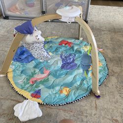 Melissa And Doug Baby Activity Gym