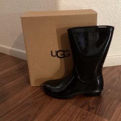 UGG RAIN BOOTS 