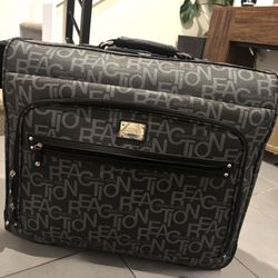 Kenneth Cole Suit Bag With Wheels. Brand New!!
