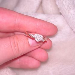 Diamond heart ring
