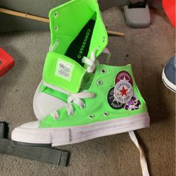 Converse (chuck Taylor) Kids High Tops Shoes Size 1