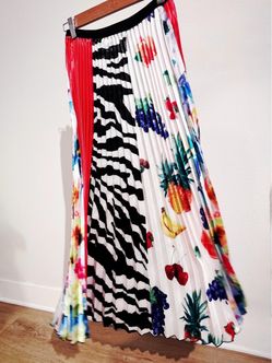 Colorful Pleated Midi Skirt – Abstract & Floral Print