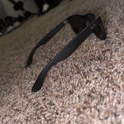 Men’s Ray Ban Sunglasses