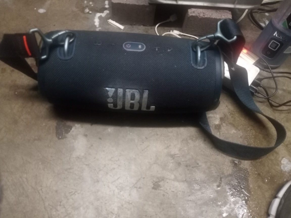Bocina Bluetooth Jbl Xtreme 3