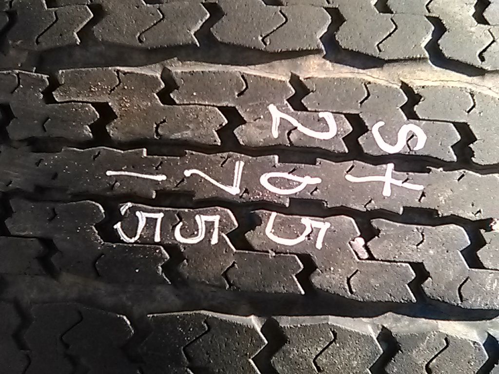 ST205 75 15 one good trailer tire