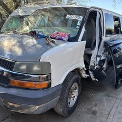 Chevrolet Express G2500 6.0 Parts 