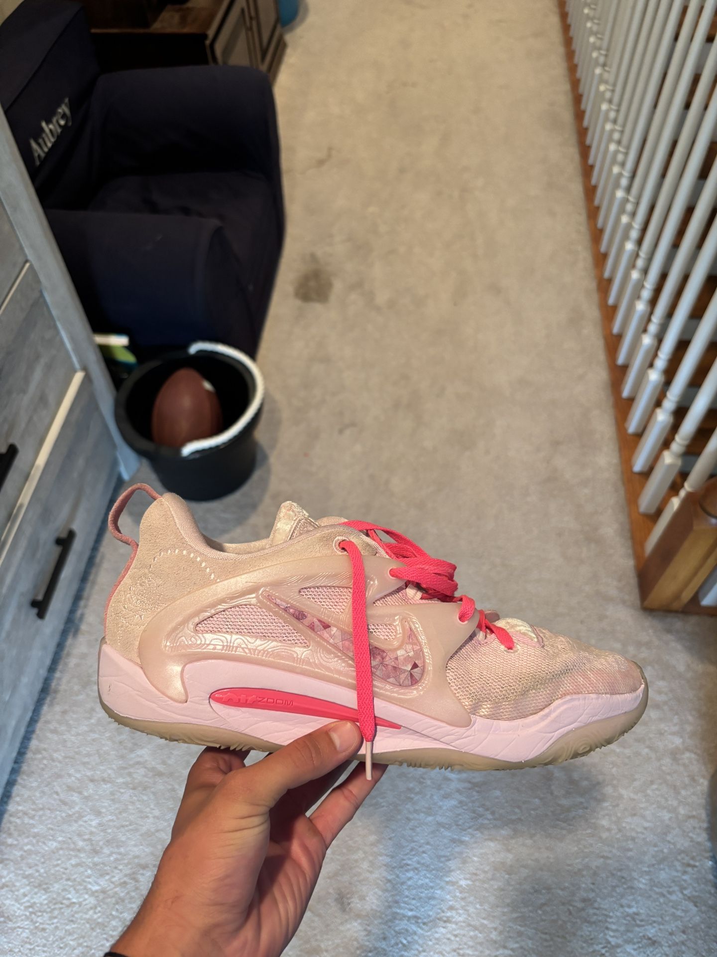 KD 15 Aunt Pearl used size 12 (message for details)