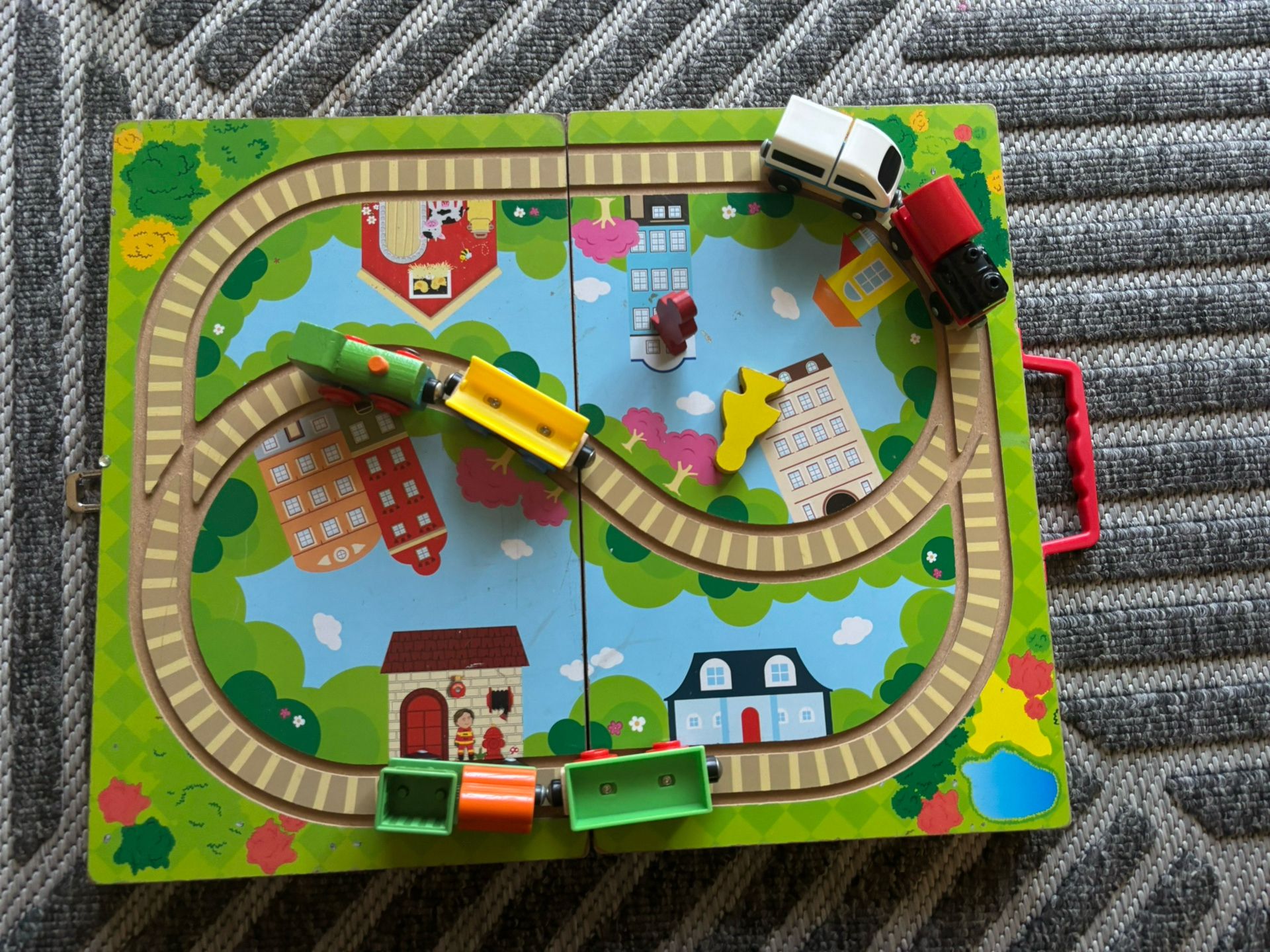 Free Train Track