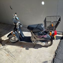 Honda Spree scooter