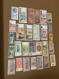 World Banknote Collection – 25+ Mixed Foreign Currency Notes