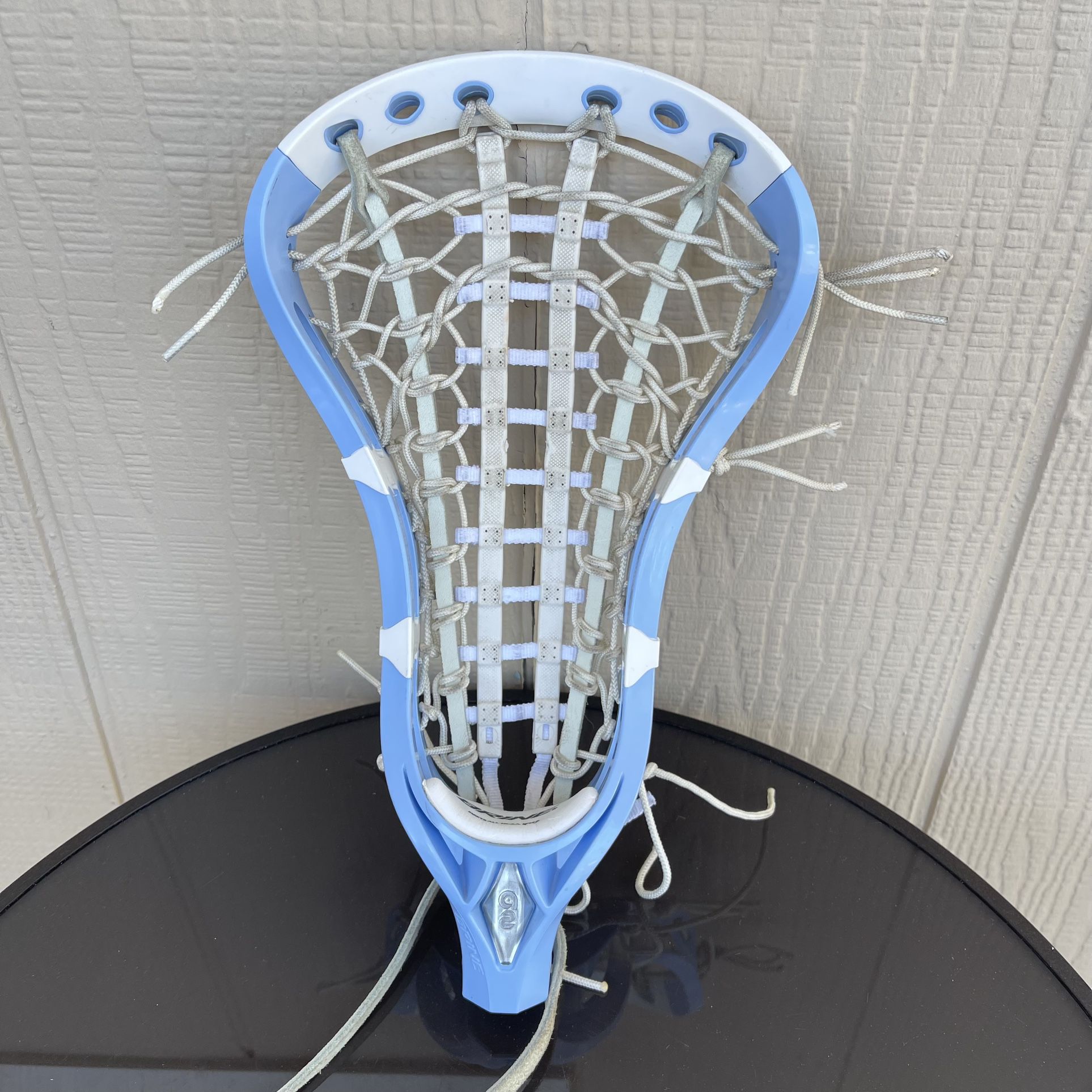 Pre- Owned Brine Lacrosse Head a2 White and Blue