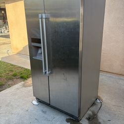 Maytag Fridge/freezer 