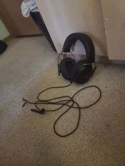 Wired headphones