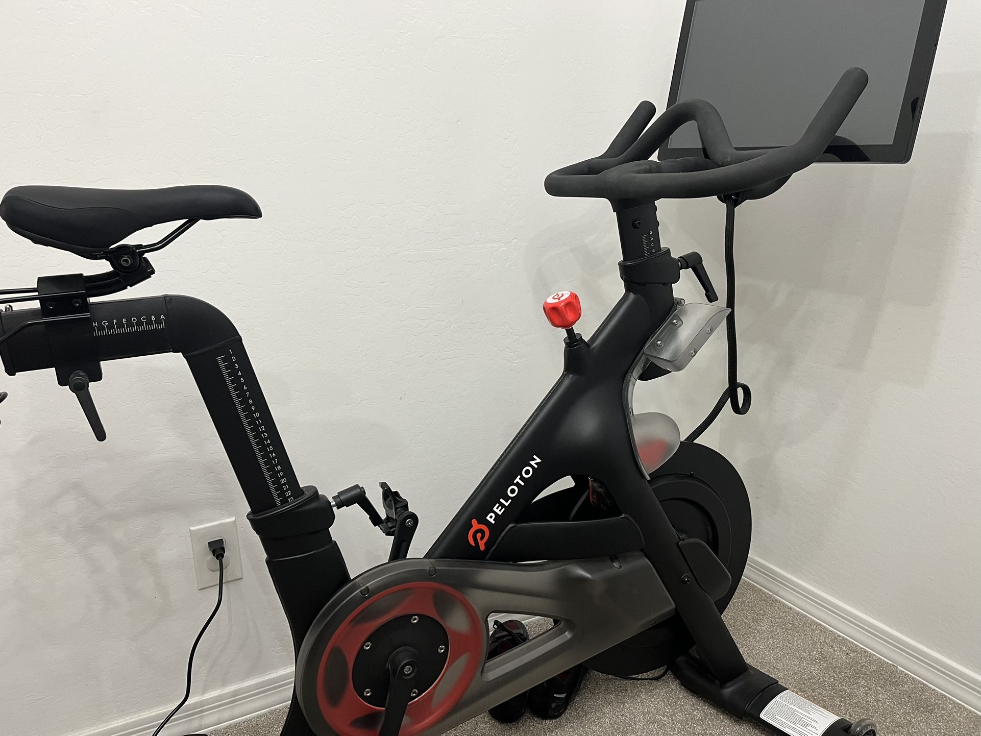 PELATON BIKE