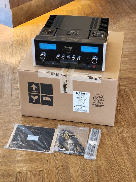 McIntosh MA8950 Stereo Amplifier