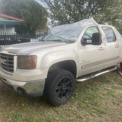 2008 GMC Sierra SLT 2500hd 4X4 Duramax 