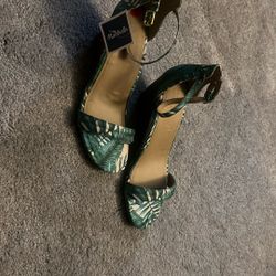 BRAND NEW-Wedge Sandals 