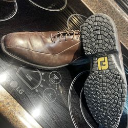 FootJoy premium spikeless GOLF SHOE, on and off the course, Sweet display model $59 size 11