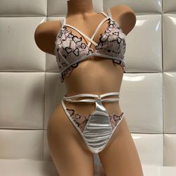 Panty And Bra Lingerie- 2piece Brand New $15 Pick Up Price-fits M-L- Nuevos