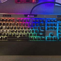 Corsair K95 RGB Platinum Mechanical Gaming Keyboard