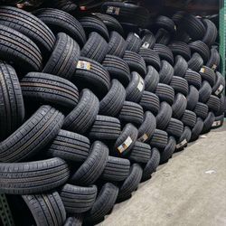 215 50 17 Set Of Tires 