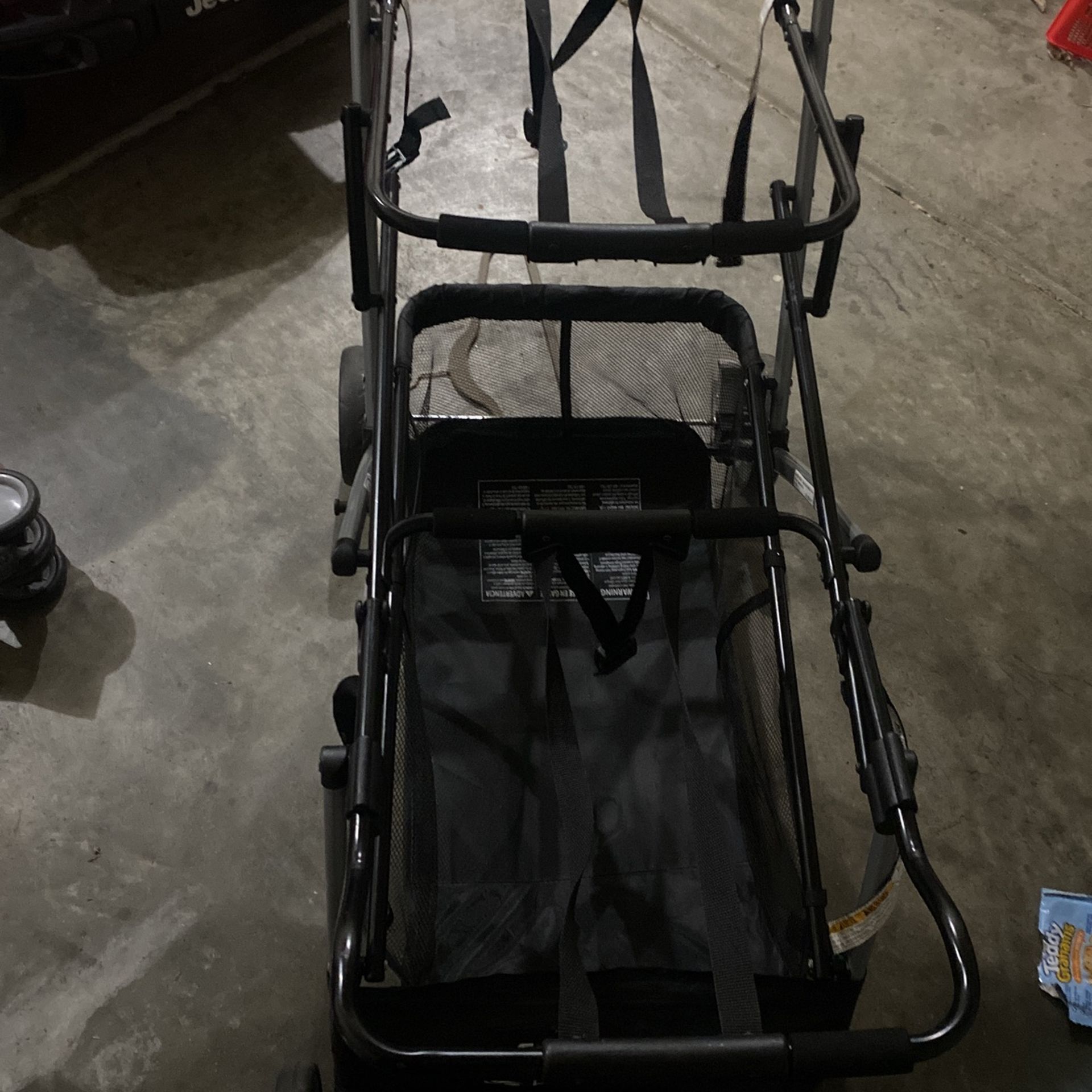 Baby stroller 2 Car Seat Can Fit
