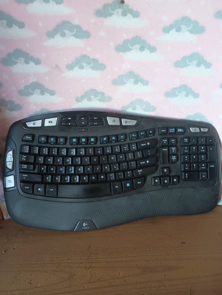 Logitech Wireless Keyboard 