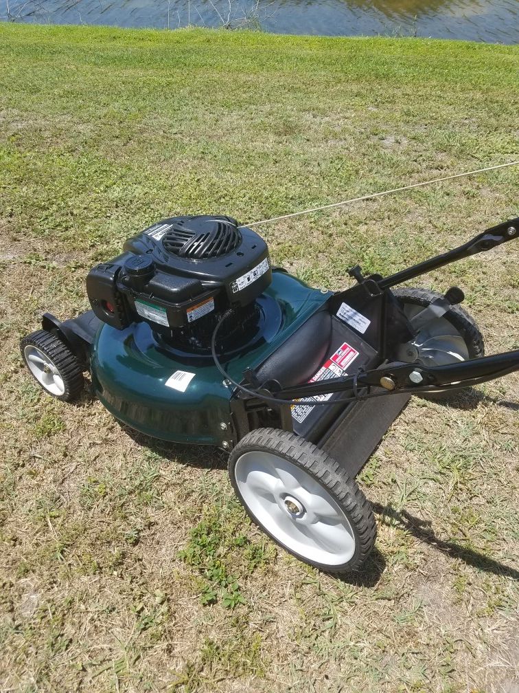 Bolens MTD. Series 500. Push Mower. 140cc. 21