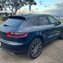 2017 Porsche Macan