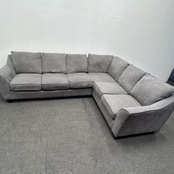 L- shaped Sectional Couch Charcoal Gray amazing condition, comfy couch. We deliver & setup.