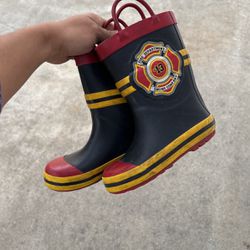 Size 7/8 Rain boots 