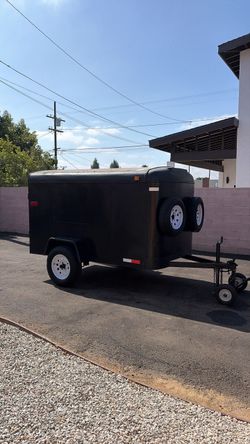 Enclosed trailer
