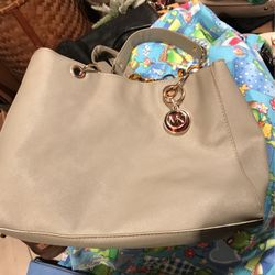 Mk Purse And Wallet 