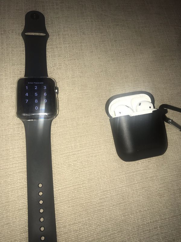 Apple Watch series 3 44m & AirPods