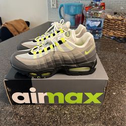 Nike Air Max 95 OG Neon Green sneakers(2026) size 9.5