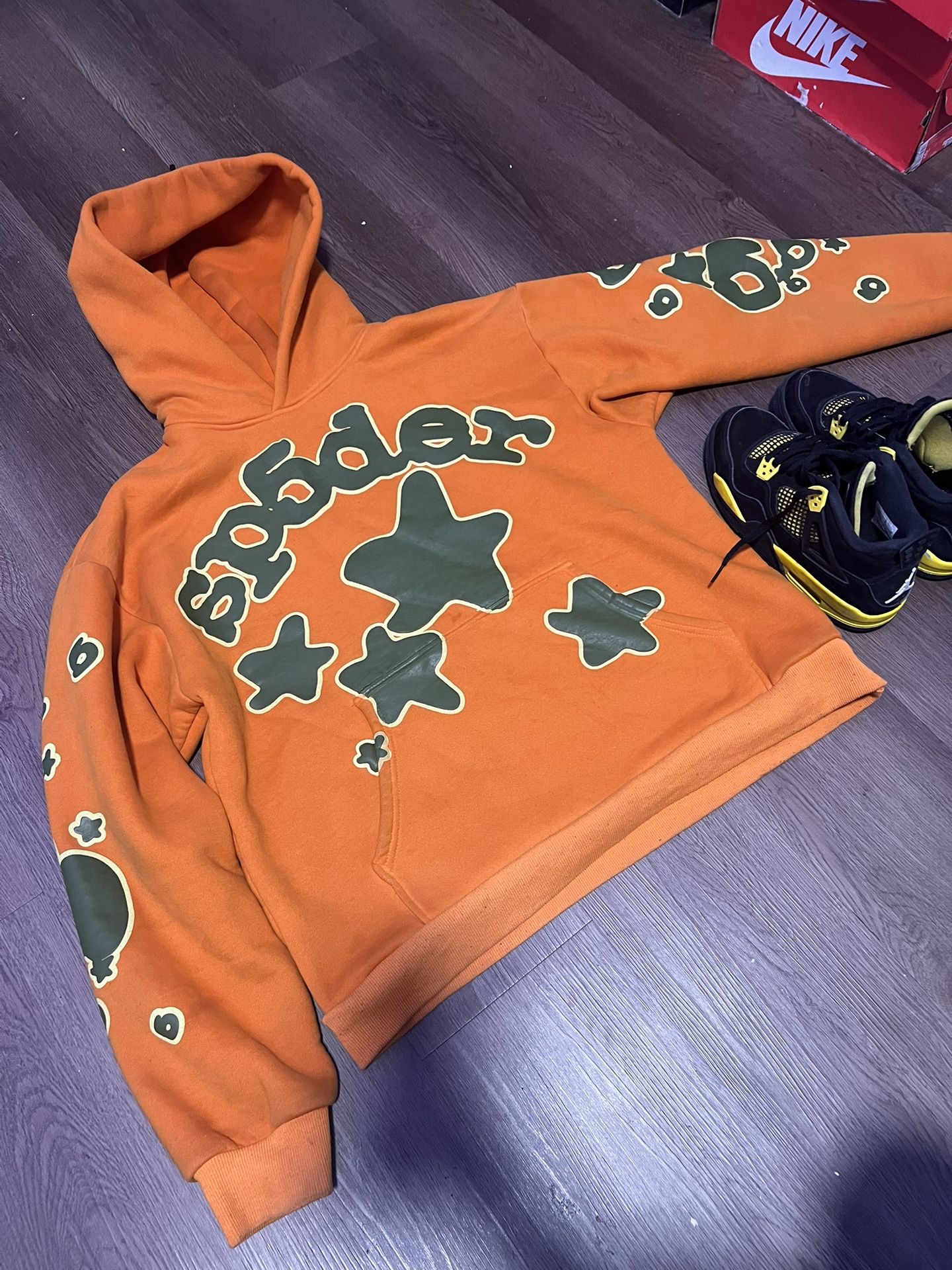 Spider Hoodie, Jordan 4s Retros