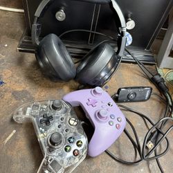 Xbox Remotes With Headset Bundle 