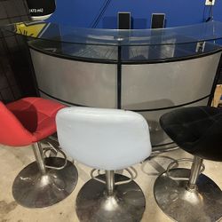 Curved Bar Unit/wine Holder With Stools