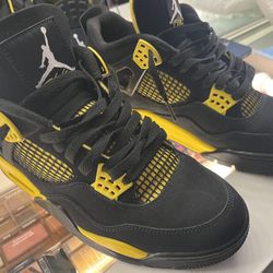 Jordan 4 Lighting Yellow 