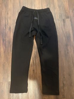 Black essential sweatpants 