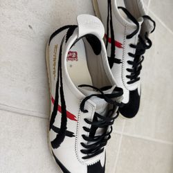Mint condition Onitsuka Tiger Mexico 66 NM premium edition, size 8