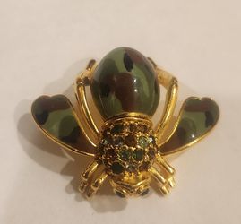 Joan Rivers Camouflage bee brooch