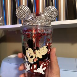New Mickie and Minnie Mouse Starbucks Cup