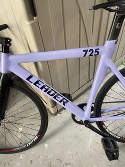 Leader store 725 frame