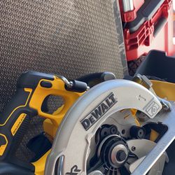 DEWALT 20-Volt MAX Lithium-Ion Cordless Brushless 7-1/4 in. Circular Saw with Brake (Tool-Only) Solo Herramienta